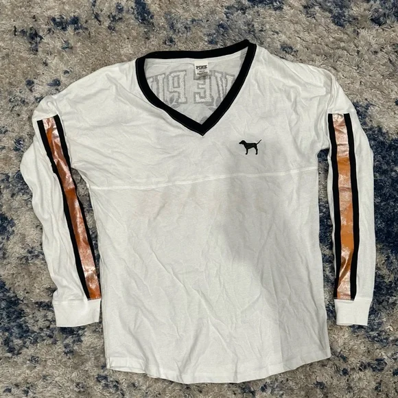 PINK Victoria's Secret White V-Neck Tee - Picture 11 of 11